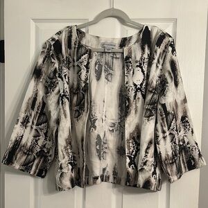 Sag Harbor Black and White Abstract Patterned Jacket